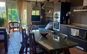 Una Parada A L'Anoia En Apartamento Compartido